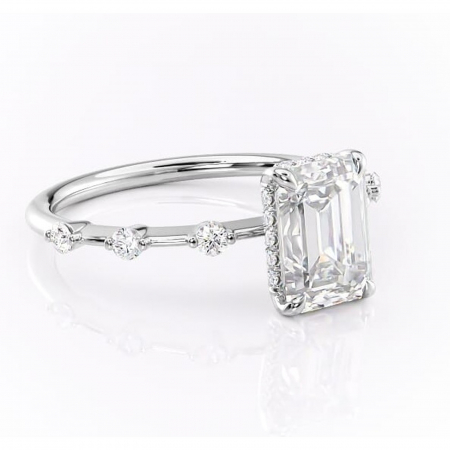 Smarald - Inel de logodnă Lilya din aur Alb 14kt cu moissanite tăietură smarald – Pietre laterale rafinată pentru profil mediu | Personalizează și configurează gratuit online