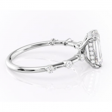 Inel de logodnă Lilya din aur Alb 14kt cu moissanite tăietură smarald – Pietre laterale rafinată pentru profil mediu | Personalizează și configurează gratuit online [1]