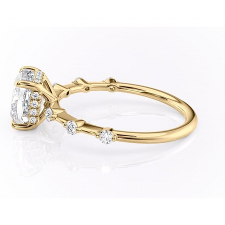 Inel de logodnă Lilya din aur Galben 14kt cu moissanite tăietură pernă – Pietre laterale rafinată pentru profil mediu | Personalizează și configurează gratuit online [5]
