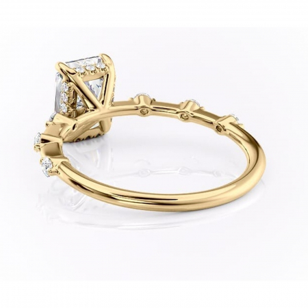 Inel de logodnă Lilya din aur Galben 18kt cu moissanite tăietură radiantă – Pietre laterale rafinată pentru profil mediu | Personalizează și configurează gratuit online [3]