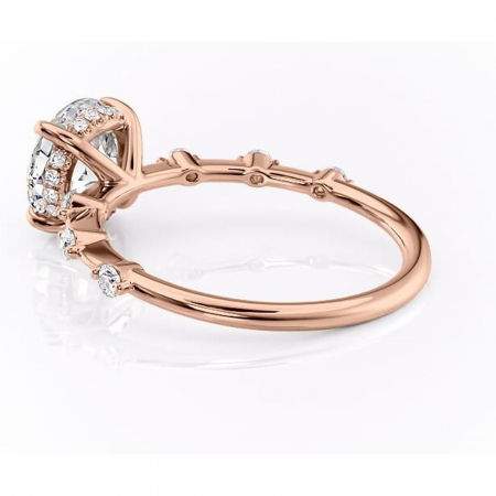 Inel de logodnă Lilya din aur Rose 14kt cu moissanite tăietură rotundă – Pietre laterale rafinată pentru profil mediu | Personalizează și configurează gratuit online [4]