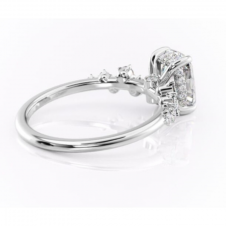 Inel de logodnă Liora din aur Alb 14kt cu moissanite tăietură pernă – Pietre laterale rafinată pentru profil înalt | Personalizează și configurează gratuit online [2]