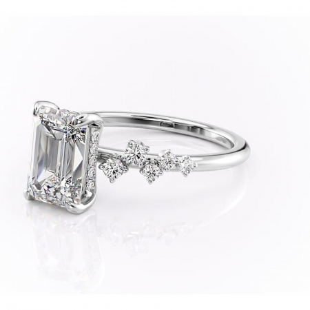 Inel de logodnă Liora din aur Alb 14kt cu moissanite tăietură smarald – Pietre laterale rafinată pentru profil înalt | Personalizează și configurează gratuit online [6]