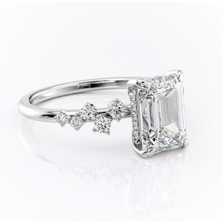 Smarald - Inel de logodnă Liora din aur Alb 14kt cu moissanite tăietură smarald – Pietre laterale rafinată pentru profil înalt | Personalizează și configurează gratuit online