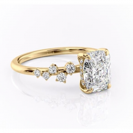 Aur galben - Inel de logodnă Liora din aur Galben 14kt cu moissanite tăietură pernă – Pietre laterale rafinată pentru profil înalt | Personalizează și configurează gratuit online