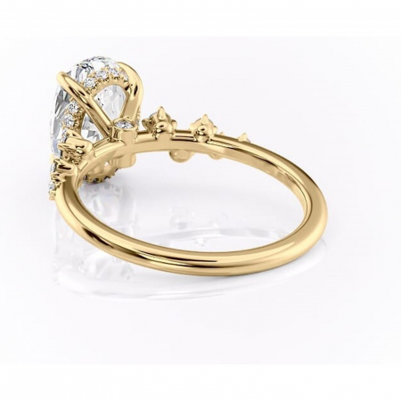Inel de logodnă Liora din aur Galben 18kt cu moissanite tăietură ovală – Pietre laterale rafinată pentru profil înalt | Personalizează și configurează gratuit online [3]