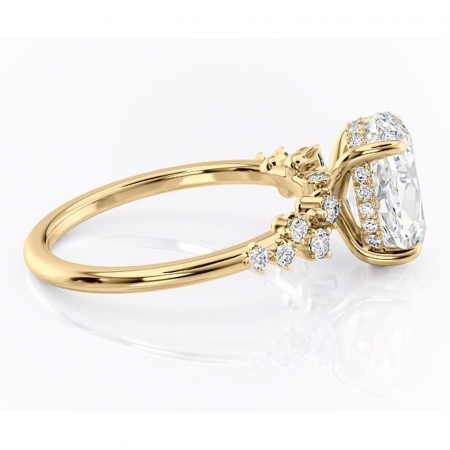 Inel de logodnă Liora din aur Galben 18kt cu moissanite tăietură ovală – Pietre laterale rafinată pentru profil înalt | Personalizează și configurează gratuit online [1]