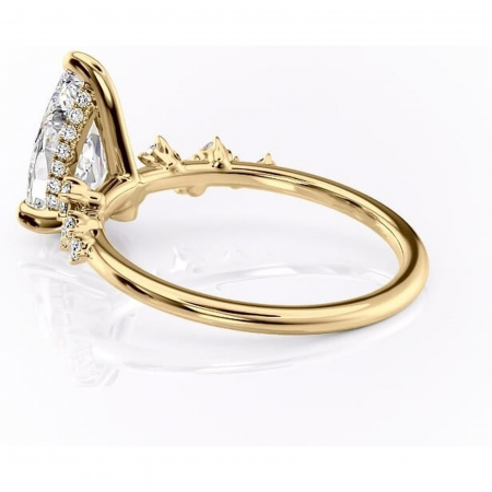 Inel de logodnă Liora din aur Galben 14kt cu moissanite tăietură pară – Pietre laterale rafinată pentru profil înalt | Personalizează și configurează gratuit online [4]