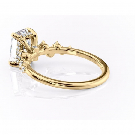 Inel de logodnă Liora din aur Galben 18kt cu moissanite tăietură radiantă – Pietre laterale rafinată pentru profil înalt | Personalizează și configurează gratuit online [4]