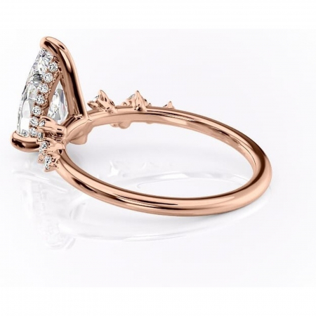 Inel de logodnă Liora din aur Rose 14kt cu moissanite tăietură pară – Pietre laterale rafinată pentru profil înalt | Personalizează și configurează gratuit online [4]