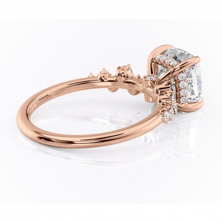 Inel de logodnă Liora din aur Rose 18kt cu moissanite tăietură pernă – Pietre laterale rafinată pentru profil înalt | Personalizează și configurează gratuit online [2]
