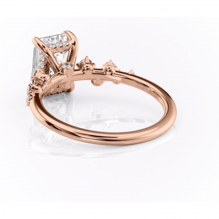 Inel de logodnă Liora din aur Rose 14kt cu moissanite tăietură smarald – Pietre laterale rafinată pentru profil înalt | Personalizează și configurează gratuit online [3]