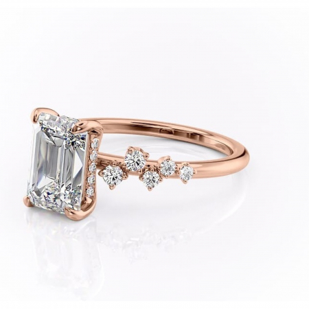 Inel de logodnă Liora din aur Rose 14kt cu moissanite tăietură smarald – Pietre laterale rafinată pentru profil înalt | Personalizează și configurează gratuit online [6]