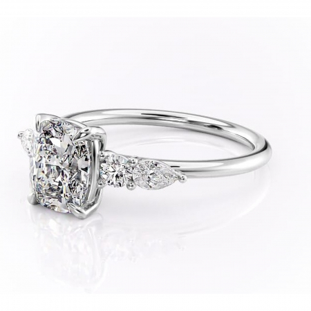 Inel de logodnă Lucinda din aur Alb 14kt cu moissanite tăietură asscher – Montură cu trei pietre rafinată pentru profil înalt | Personalizează și configurează gratuit online [6]