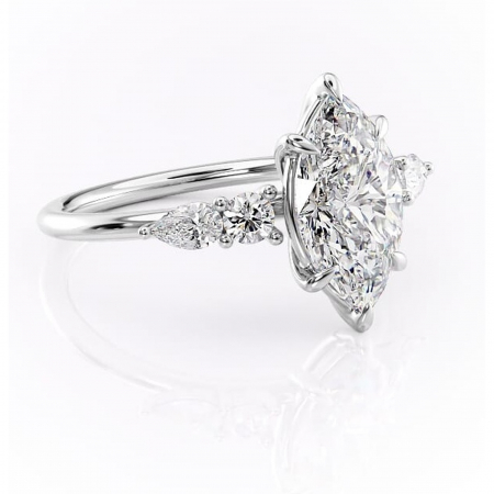 Marquise - Inel de logodnă Lucinda din aur Alb 14kt cu moissanite tăietură marquise – Montură cu trei pietre rafinată pentru profil înalt | Personalizează și configurează gratuit online