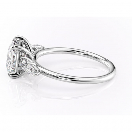 Inel de logodnă Lucinda din aur Alb 14kt cu moissanite tăietură princess – Montură cu trei pietre rafinată pentru profil înalt | Personalizează și configurează gratuit online [5]