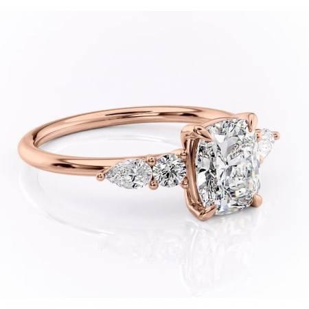 Pernă alungită - Inel de logodnă Lucinda din aur Rose 14kt cu moissanite tăietură asscher – Montură cu trei pietre rafinată pentru profil înalt | Personalizează și configurează gratuit online