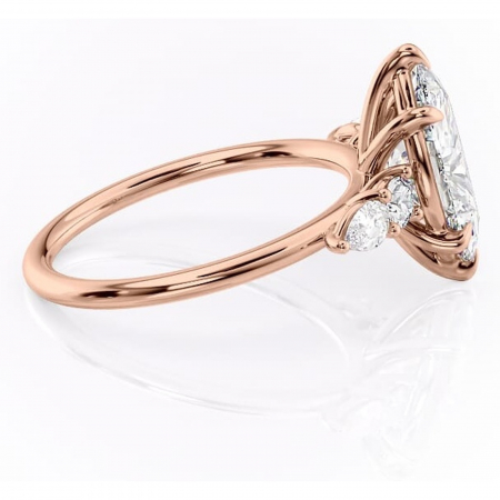 Inel de logodnă Lucinda din aur Rose 14kt cu moissanite tăietură marquise – Montură cu trei pietre rafinată pentru profil înalt | Personalizează și configurează gratuit online [1]