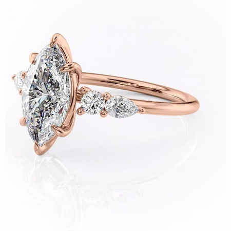Inel de logodnă Lucinda din aur Rose 14kt cu moissanite tăietură marquise – Montură cu trei pietre rafinată pentru profil înalt | Personalizează și configurează gratuit online [6]