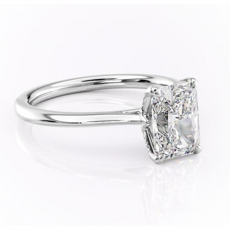 Radiantă - Inel de logodnă Luma din aur Alb 14kt cu moissanite tăietură radiantă – Solitar rafinată pentru profil înalt | Personalizează și configurează gratuit online