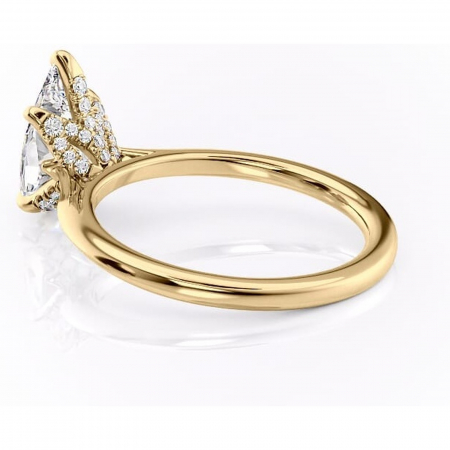 Inel de logodnă Luma din aur Galben 18kt cu moissanite tăietură pară – Solitar rafinată pentru profil înalt | Personalizează și configurează gratuit online [4]