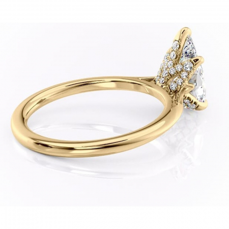 Inel de logodnă Luma din aur Galben 18kt cu moissanite tăietură pară – Solitar rafinată pentru profil înalt | Personalizează și configurează gratuit online [2]