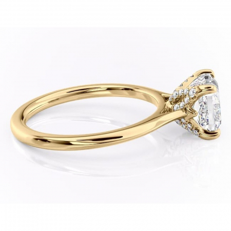 Inel de logodnă Luma din aur Galben 14kt cu moissanite tăietură pernă – Solitar rafinată pentru profil înalt | Personalizează și configurează gratuit online [1]