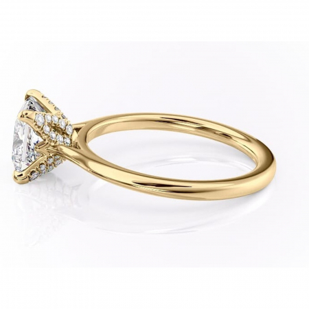 Inel de logodnă Luma din aur Galben 14kt cu moissanite tăietură princess – Solitar rafinată pentru profil înalt | Personalizează și configurează gratuit online [5]