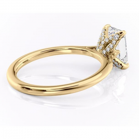 Inel de logodnă Luma din aur Galben 18kt cu moissanite tăietură radiantă – Solitar rafinată pentru profil înalt | Personalizează și configurează gratuit online [2]