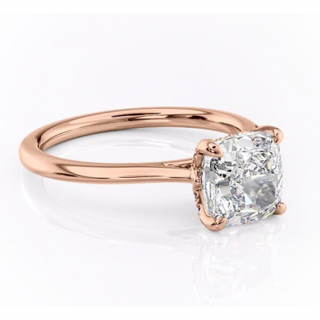Aur roz - Inel de logodnă Luma din aur Rose 18kt cu moissanite tăietură pernă – Solitar rafinată pentru profil înalt | Personalizează și configurează gratuit online