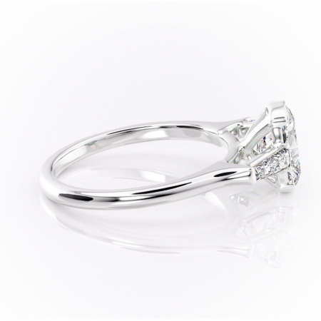 Inel de logodnă Lunaria din aur Alb 14kt cu moissanite tăietură pernă – Solitar rafinată pentru profil înalt | Personalizează și configurează gratuit online [1]