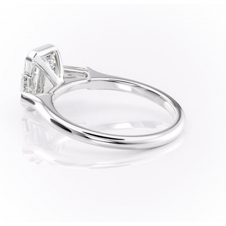 Inel de logodnă Lunaria din aur Alb 14kt cu moissanite tăietură smarald – Solitar rafinată pentru profil înalt | Personalizează și configurează gratuit online [4]