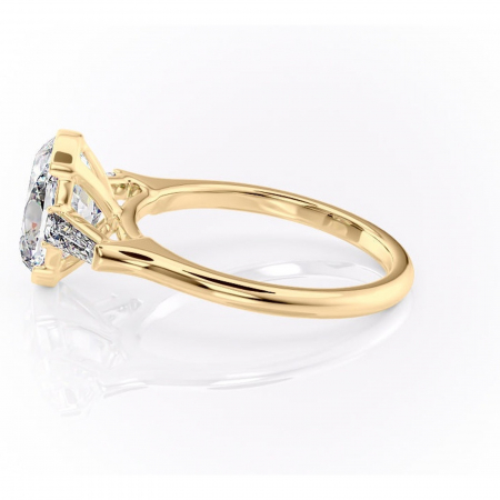 Inel de logodnă Lunaria din aur Galben 18kt cu moissanite tăietură ovală – Solitar rafinată pentru profil înalt | Personalizează și configurează gratuit online [5]