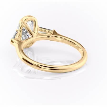 Inel de logodnă Lunaria din aur Galben 18kt cu moissanite tăietură ovală – Solitar rafinată pentru profil înalt | Personalizează și configurează gratuit online [3]