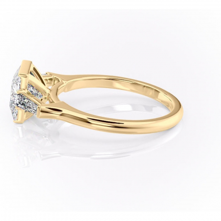 Inel de logodnă Lunaria din aur Galben 14kt cu moissanite tăietură princess – Solitar rafinată pentru profil înalt | Personalizează și configurează gratuit online [5]