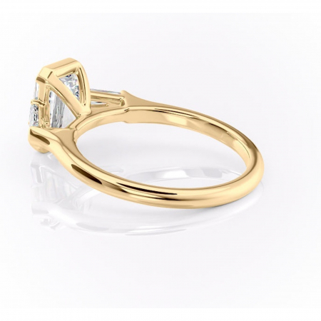 Inel de logodnă Lunaria din aur Galben 14kt cu moissanite tăietură smarald – Solitar rafinată pentru profil înalt | Personalizează și configurează gratuit online [4]