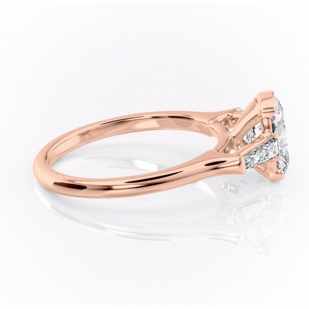 Inel de logodnă Lunaria din aur Rose 14kt cu moissanite tăietură pernă – Solitar rafinată pentru profil înalt | Personalizează și configurează gratuit online [1]