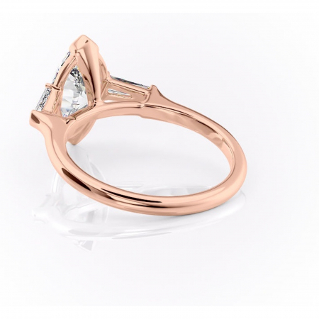 Inel de logodnă Lunaria din aur Rose 18kt cu moissanite tăietură marquise – Solitar rafinată pentru profil înalt | Personalizează și configurează gratuit online [3]