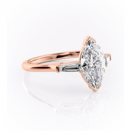 Aur roz - Inel de logodnă Lunaria din aur Rose 18kt cu moissanite tăietură marquise – Solitar rafinată pentru profil înalt | Personalizează și configurează gratuit online