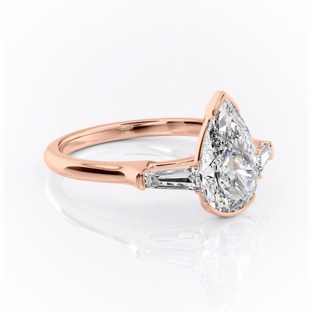 Pară - Inel de logodnă Lunaria din aur Rose 18kt cu moissanite tăietură pară – Solitar rafinată pentru profil înalt | Personalizează și configurează gratuit online