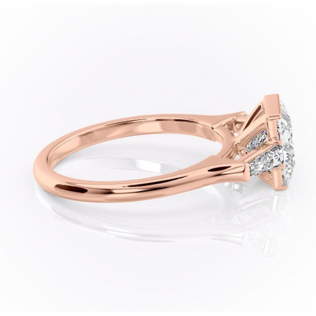 Inel de logodnă Lunaria din aur Rose 14kt cu moissanite tăietură princess – Solitar rafinată pentru profil înalt | Personalizează și configurează gratuit online [1]