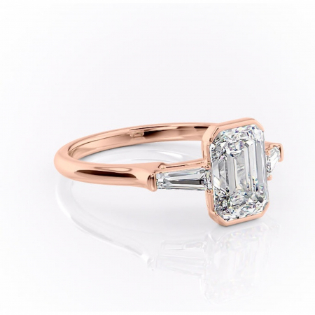 Smarald - Inel de logodnă Lunaria din aur Rose 18kt cu moissanite tăietură smarald – Solitar rafinată pentru profil înalt | Personalizează și configurează gratuit online