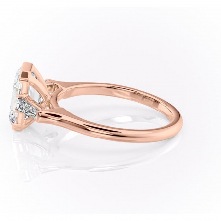Inel de logodnă Lunaria din aur Rose 18kt cu moissanite tăietură smarald – Solitar rafinată pentru profil înalt | Personalizează și configurează gratuit online [5]