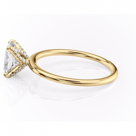 Inel de logodnă Lux din aur Galben 14kt cu moissanite tăietură pernă – Solitar rafinată pentru profil înalt | Personalizează și configurează gratuit online [5]