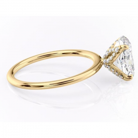 Inel de logodnă Lux din aur Galben 14kt cu moissanite tăietură ovală – Solitar rafinată pentru profil înalt | Personalizează și configurează gratuit online [1]