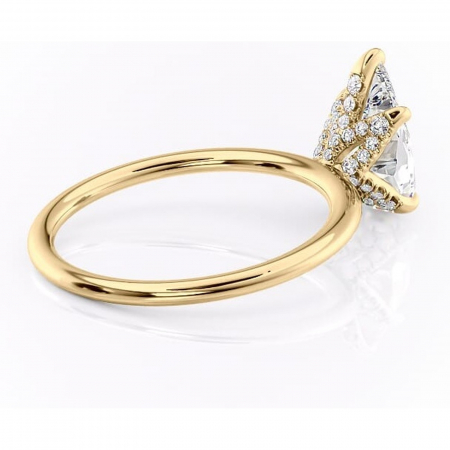 Inel de logodnă Lux din aur Galben 18kt cu moissanite tăietură pară – Solitar rafinată pentru profil înalt | Personalizează și configurează gratuit online [2]