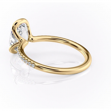 Inel de logodnă Maelis din aur Galben 14kt cu moissanite tăietură ovală – Montură închisă rafinată pentru profil mediu | Personalizează și configurează gratuit online [4]
