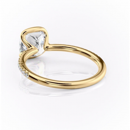 Inel de logodnă Maelis din aur Galben 14kt cu moissanite tăietură pernă – Montură închisă rafinată pentru profil mediu | Personalizează și configurează gratuit online [3]