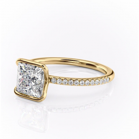 Inel de logodnă Maelis din aur Galben 14kt cu moissanite tăietură princess – Montură închisă rafinată pentru profil mediu | Personalizează și configurează gratuit online [6]