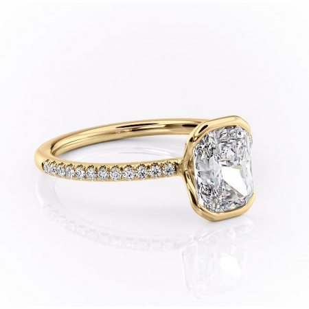 Aur galben - Inel de logodnă Maelis din aur Galben 18kt cu moissanite tăietură radiantă – Montură închisă rafinată pentru profil mediu | Personalizează și configurează gratuit online